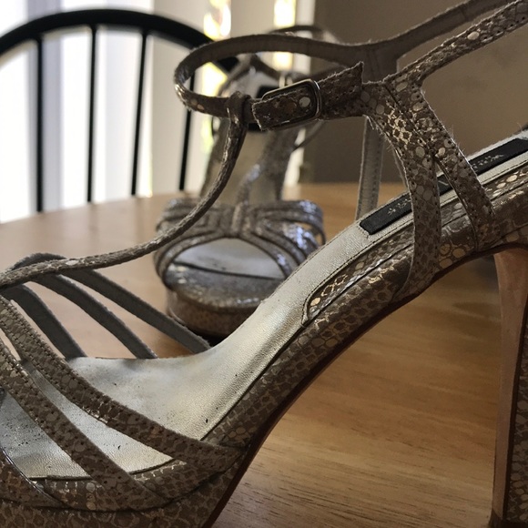 White House Black market heels - Picture 5 of 5